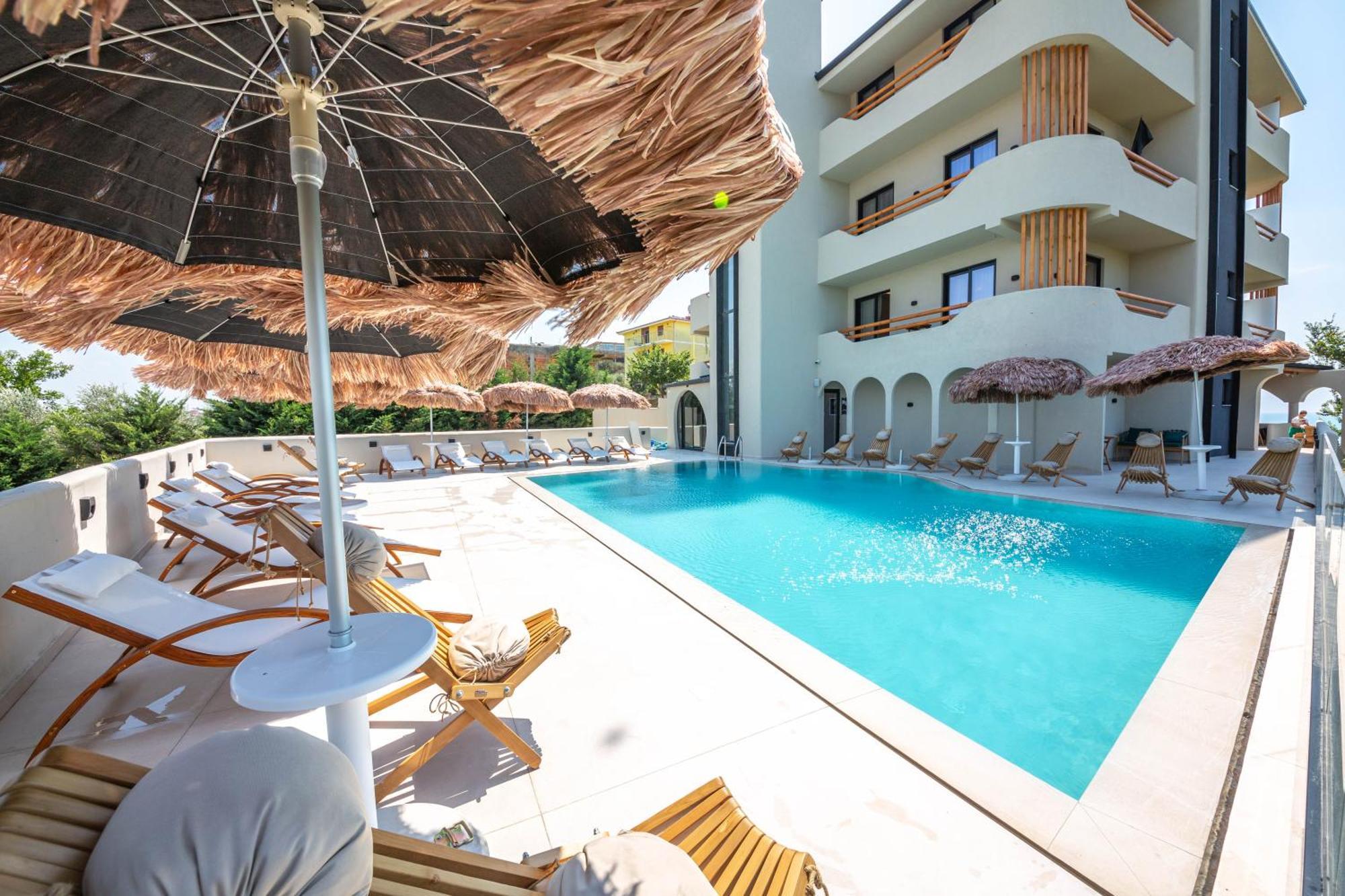 Emara Boutique Hotel Kavaje Exterior photo